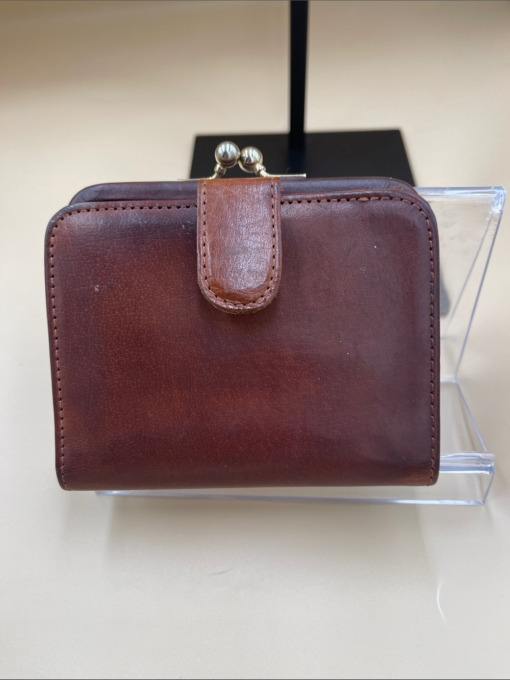 Vintage Coach Classic Brown Leather Wallet with Kisslock